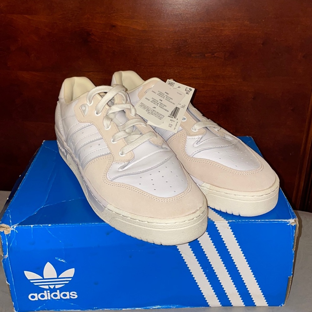 Adidas Rivalry Low - Picture 2 of 4